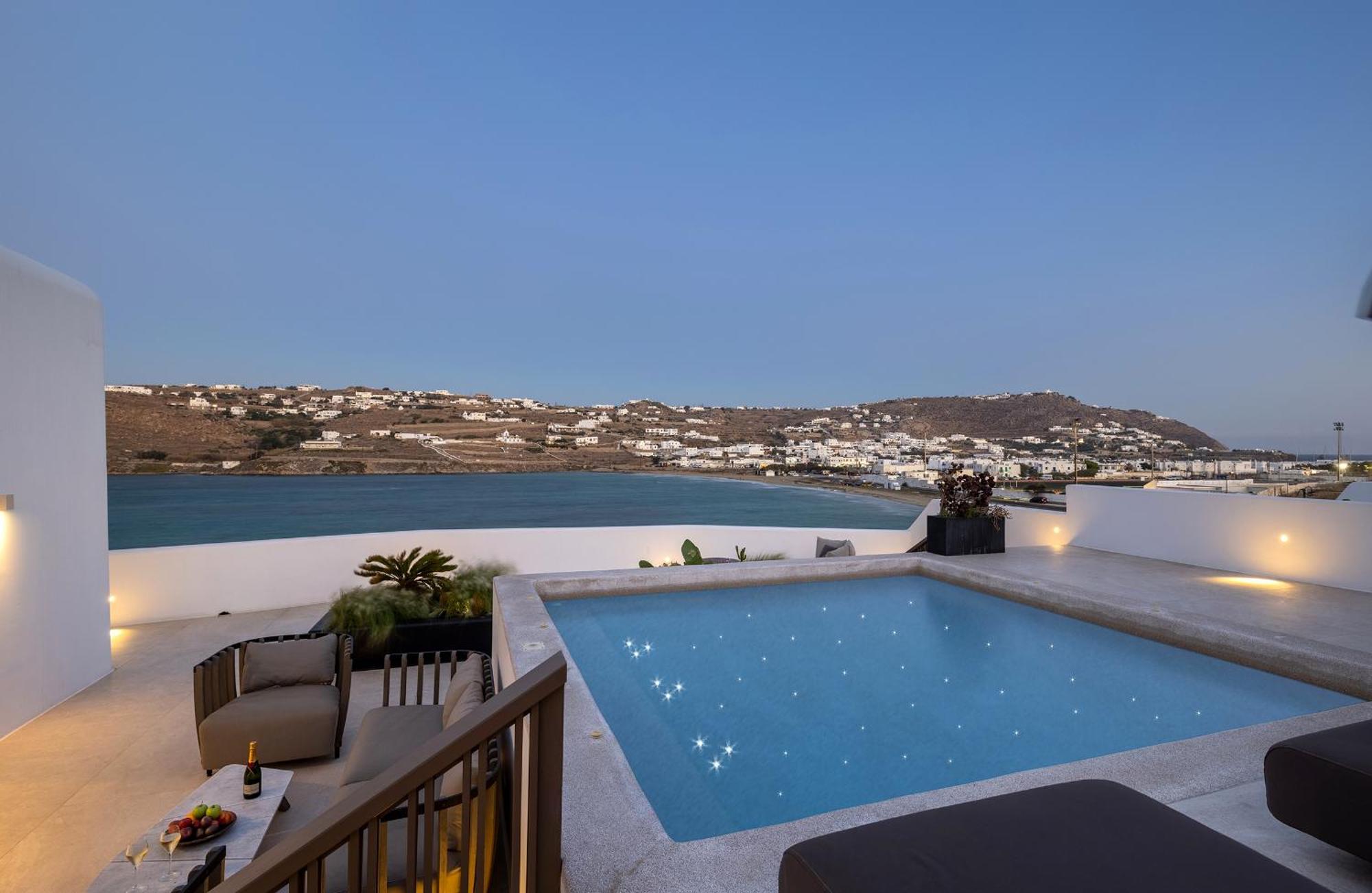 Aeonic Suites And Spa Mykonos Town ภายนอก รูปภาพ