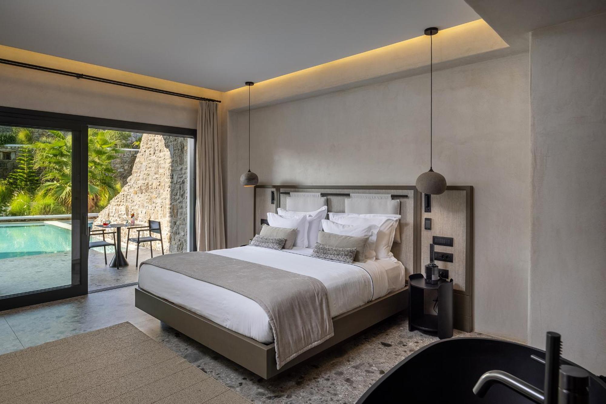 Aeonic Suites And Spa Mykonos Town ภายนอก รูปภาพ