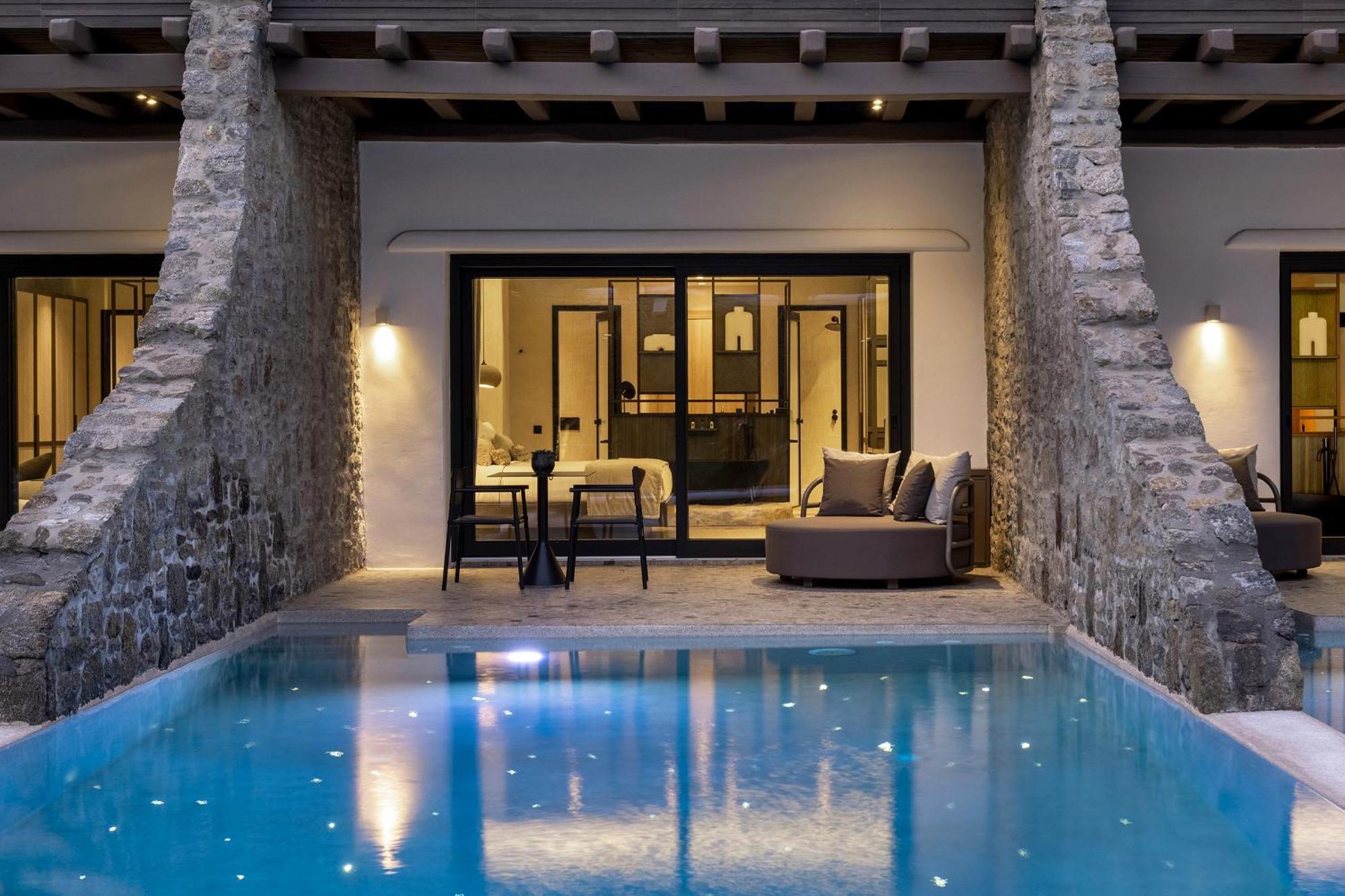 Aeonic Suites And Spa Mykonos Town ภายนอก รูปภาพ