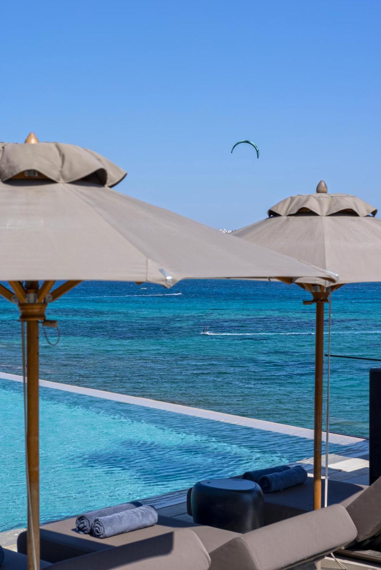 Aeonic Suites And Spa Mykonos Town ภายนอก รูปภาพ