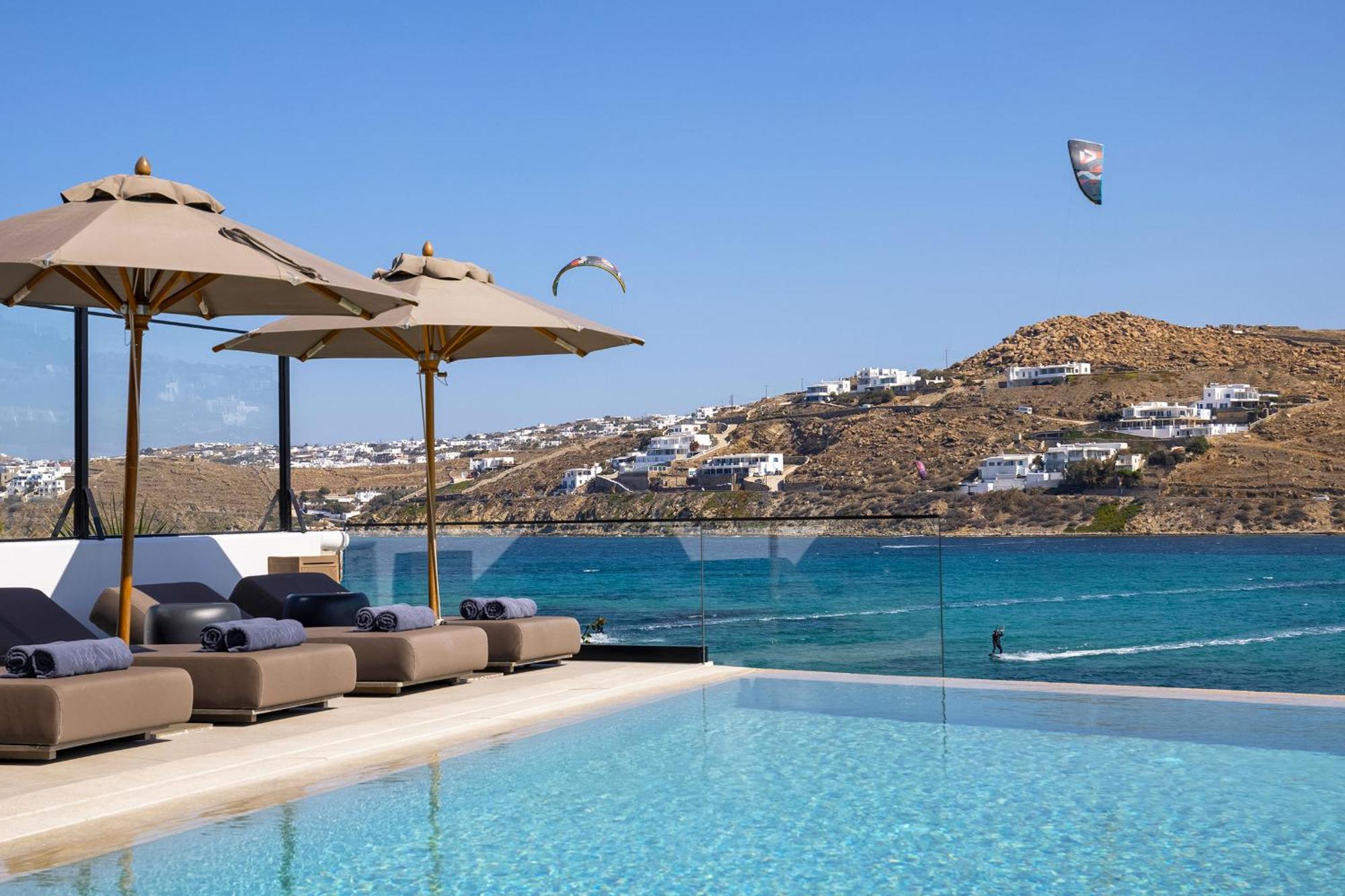 Aeonic Suites And Spa Mykonos Town ภายนอก รูปภาพ
