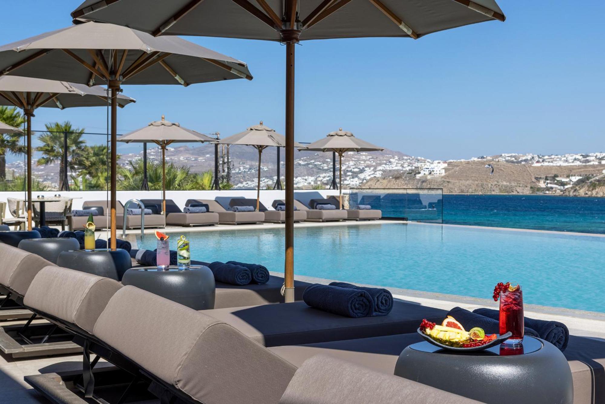 Aeonic Suites And Spa Mykonos Town ภายนอก รูปภาพ