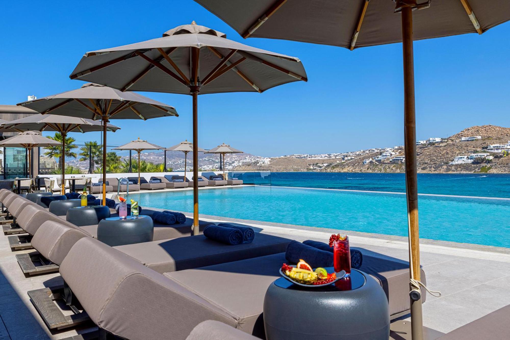 Aeonic Suites And Spa Mykonos Town ภายนอก รูปภาพ