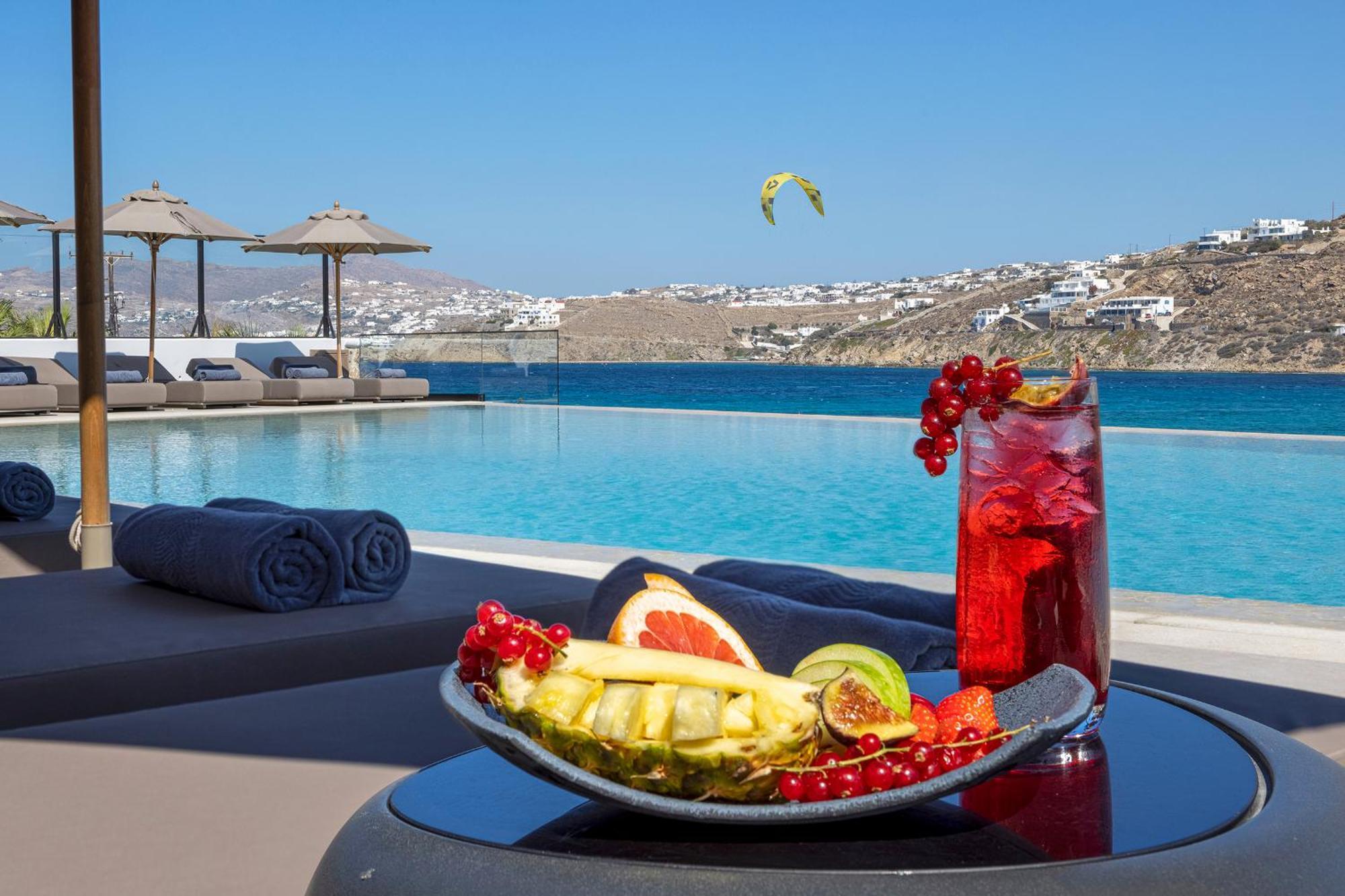 Aeonic Suites And Spa Mykonos Town ภายนอก รูปภาพ