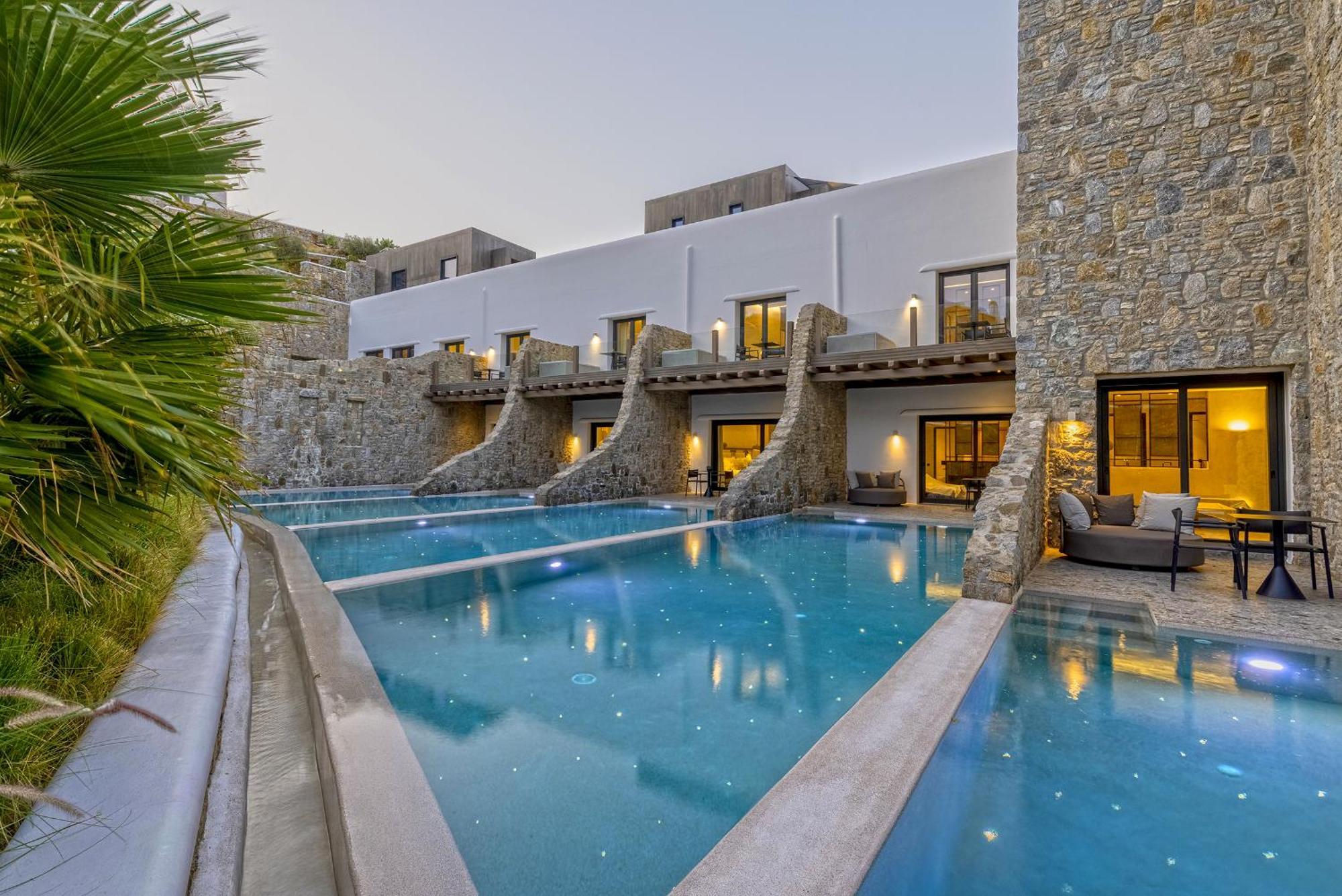 Aeonic Suites And Spa Mykonos Town ภายนอก รูปภาพ
